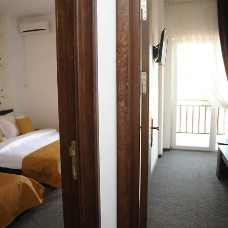 Pinguin 3* Eforie Nord